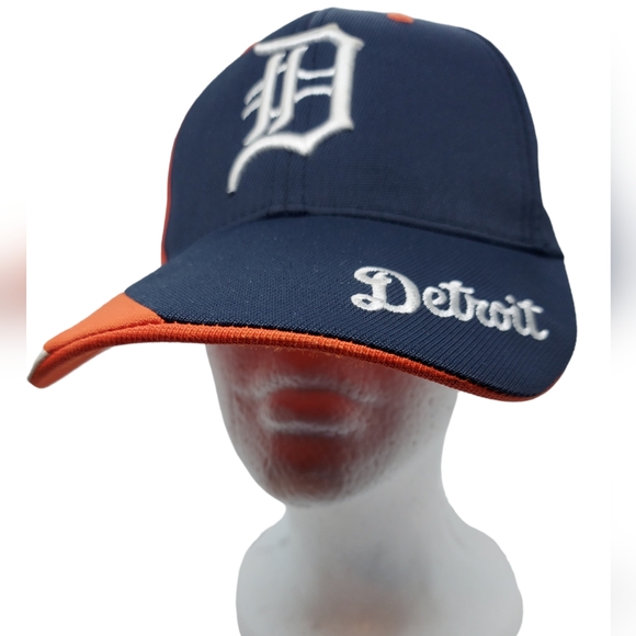 Fan Favorite Detroit Tigers Baseball Hat - Picture 2 of 9